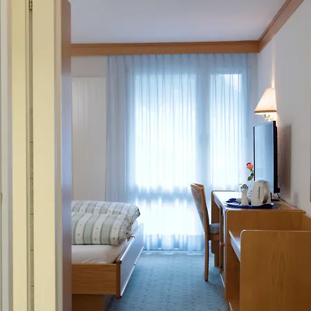 Hotel &