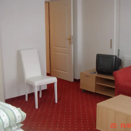 Hotel & 3*